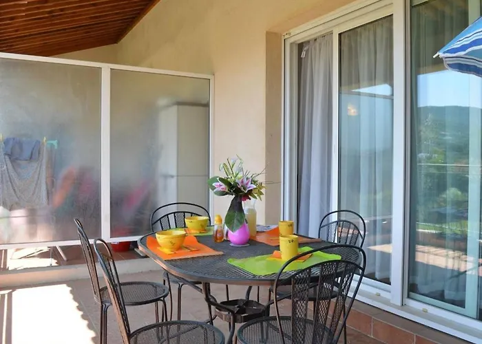 3 Pieces Avec Terrasse, Piscine, Parking Et Navette A - Fr-1-226-189