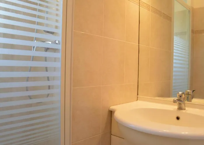 3 Pieces Avec Terrasse, Piscine, Parking Et Navette A - Fr-1-226-189 Sainte-Maxime