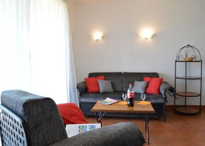 3 Pieces Avec Terrasse, Piscine, Parking Et Navette A - Fr-1-226-189 * Sainte-Maxime