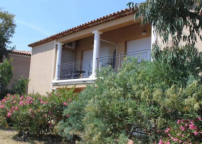 3 Pieces Avec Terrasse, Piscine, Parking Et Navette A - Fr-1-226-189 *