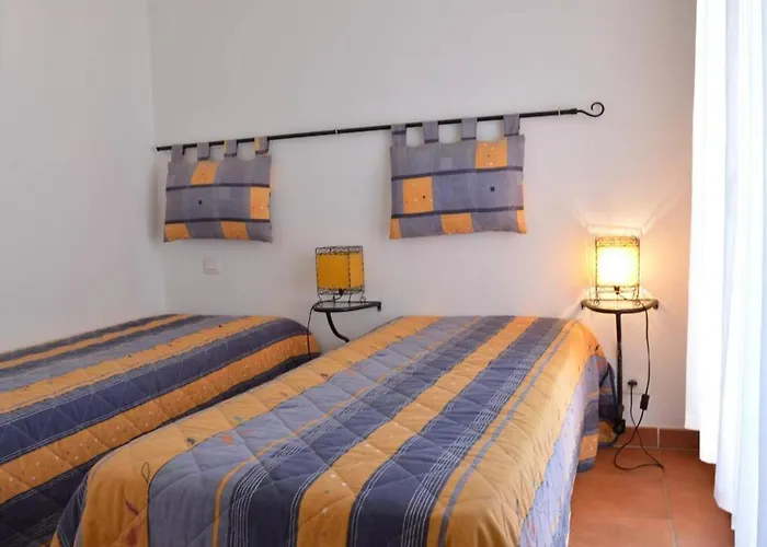 3 Pieces Avec Terrasse, Piscine, Parking Et Navette A - Fr-1-226-189 Διαμέρισμα *