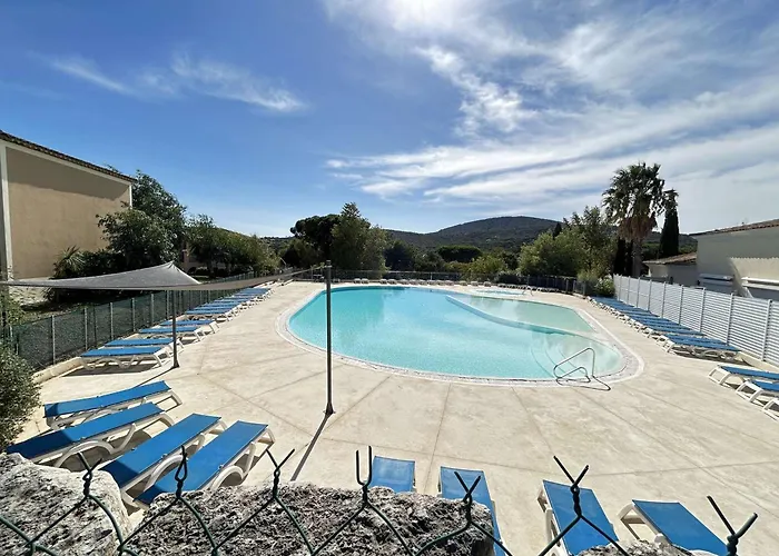 3 Pieces Avec Terrasse, Piscine, Parking Et Navette A - Fr-1-226-189 Lägenhet *